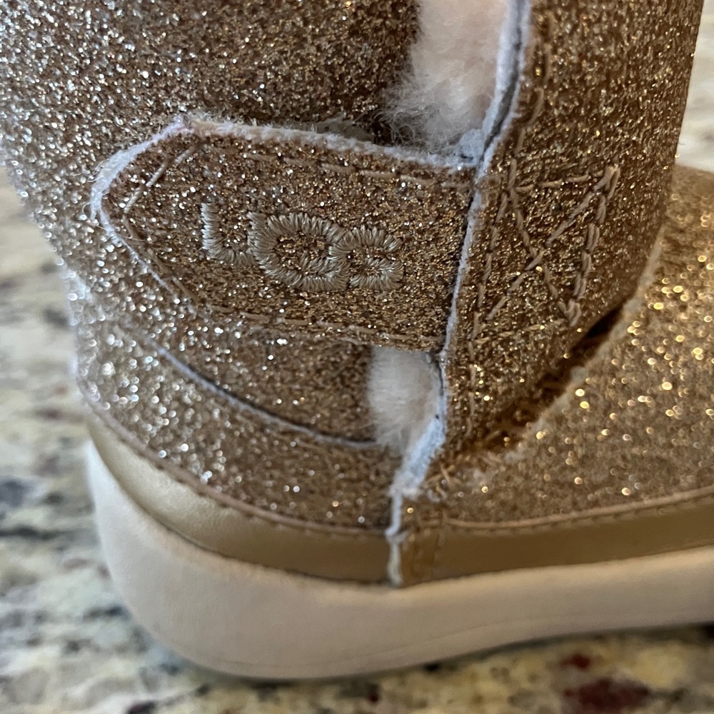 UGG Toddler Girls Gold Glitter Boots Size 2 Shearling Lined Velcro Closure - Picture 7 of 8